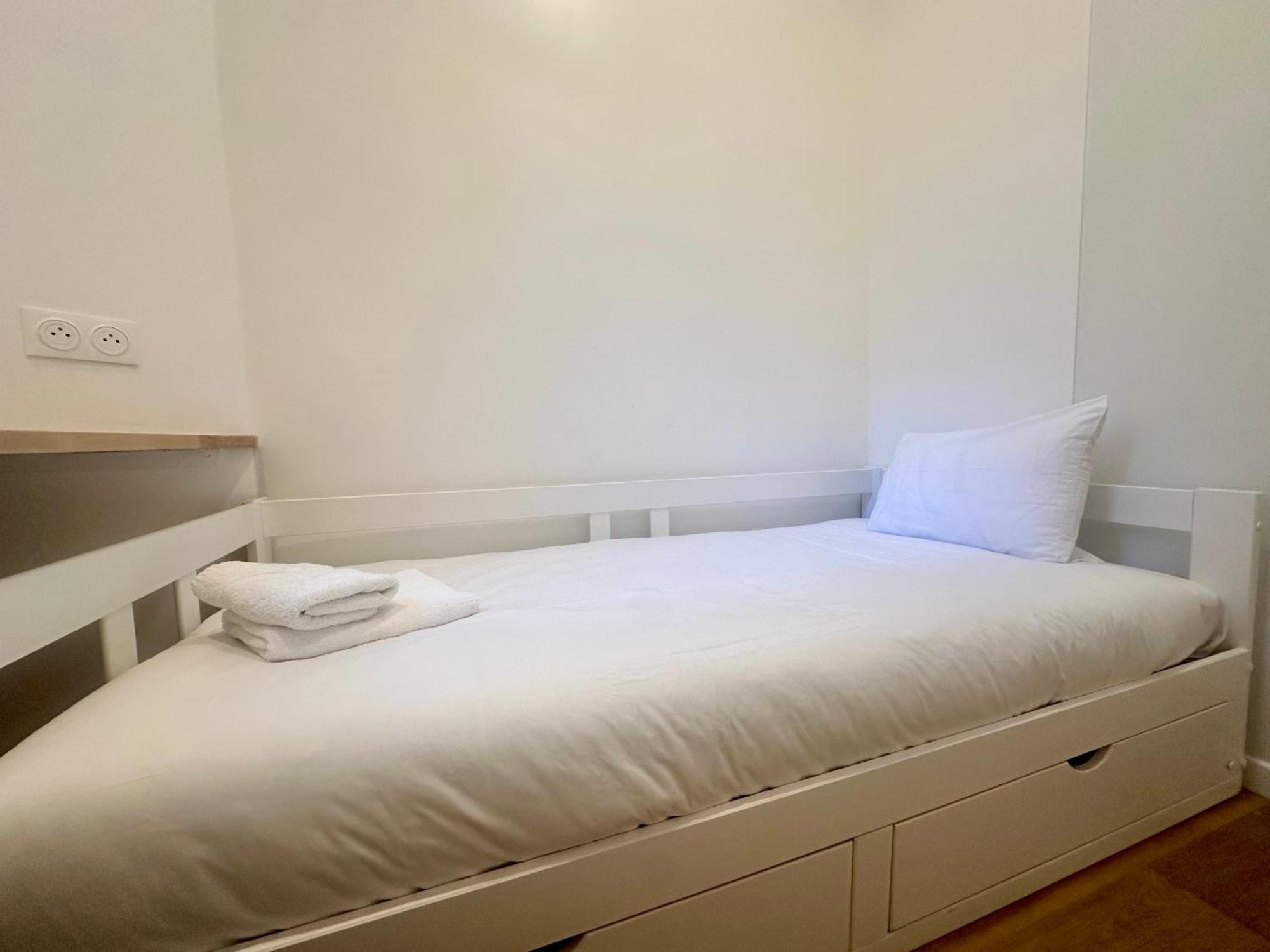 Apartment Metro-Paris Asnières Екстериор снимка